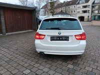 Gebraucht BMW 320 Efficient Dynamics 163 PS (119 kW) 2011 Weiß Kombi