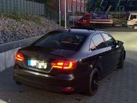 Gebraucht VW Jetta Highline 140 PS (102 kW) 2012 Schwarz Limousine