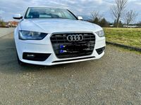 gebraucht Audi A4 11/13 Kombi weiß 2,0 110kW Diesel Schaltgetriebe