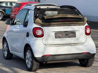 Gebraucht Smart ForTwo Cabrio 71 PS (52 kW) 2019 Weiß Cabrio