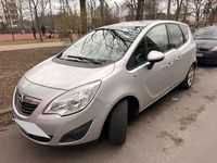 Gebraucht Opel Meriva 101 PS (74 kW) 2011 Silber Van / Kleinbus