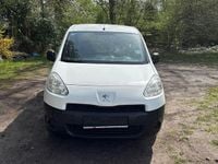 Gebraucht Peugeot Partner 74 PS (54 kW) 2015 Weiß Van / Kleinbus