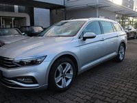 Gebraucht VW Passat Elegance 150 PS (110 kW) 2020 Reflexsilber Kombi