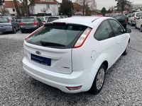 Gebraucht Ford Focus 100 PS (73 kW) 2008 Weiß Limousine