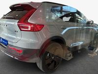 Neu Volvo XC40 Plus 163 PS (119 kW) 2026 Grau SUV