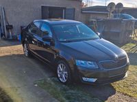 Gebraucht Skoda Octavia Ambition 105 PS (77 kW) 2015 Schwarz Kleinwagen