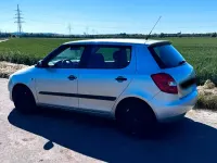 Używany Skoda Fabia 69 KM (50 kW) 2011 Srebrny Hatchback