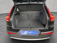 Gebraucht Volvo XC40 Core 163 PS (119 kW) 2024 Onyx blackmetallic 717 SUV