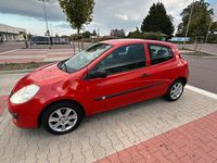 Gebraucht Renault Clio III 75 PS (55 kW) 2006 Rot Kleinwagen