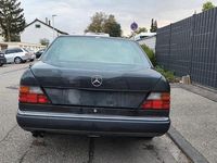Gebraucht Mercedes E300 180 PS (132 kW) 1991 Schwarz Coupé