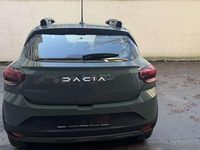 Gebraucht Dacia Sandero Expression 91 PS (66 kW) 2024 Staubgrau Kleinwagen