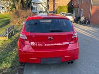 Gebraucht Hyundai i30 109 PS (80 kW) 2009 Rot Kleinwagen