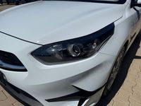 Neu Kia Ceed 101 PS (74 kW) 2025 Weiß Kleinwagen