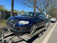Gebraucht VW Passat 140 PS (102 kW) 2010 Blau Kombi