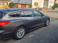 Gebraucht Ford Focus Titanium 150 PS (110 kW) 2019 Grau Kombi