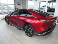 Neu Mazda 6e Takumi-Line 180 kW (245 PS) 2026 Rot Limousine