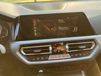 Gebraucht BMW 318 Advantage 156 PS (114 kW) 2021 Weiß Limousine