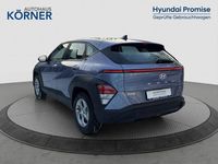 Gebraucht Hyundai Kona Select 141 PS (103 kW) 2024 Blau SUV