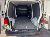 Gebraucht VW Transporter 110 PS (80 kW) 2021 Candyweiß Van