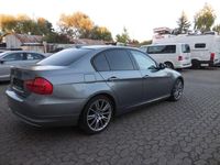 Gebraucht BMW 320 170 PS (125 kW) 2011 Grau Limousine