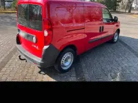 Gebraucht Fiat Doblò 90 PS (66 kW) 2011 Rot Van / Kleinbus