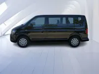 Gebraucht VW Multivan Trendline 150 PS (110 kW) 2019 Deep black perleffekt Van / Kleinbus