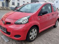 Gebraucht Toyota Aygo 68 PS (50 kW) 2010 Rot Kleinwagen
