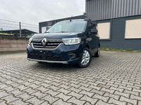 Neu Renault Kangoo Techno 131 PS (96 kW) 2026 Blau Van / Kleinbus