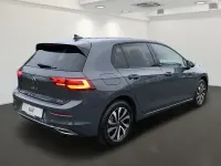 Gebraucht VW Golf VIII Active 150 PS (110 kW) 2022 Delfingrau metallic Limousine