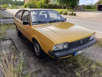 Używany VW Passat 70 KM (51 kW) 1983 Żółty Coupe