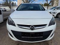 Gebraucht Opel Astra 140 PS (102 kW) 2012 Weiß Limousine