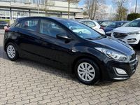 Gebraucht Hyundai i30 Classic 110 PS (80 kW) 2015 Schwarz Limousine