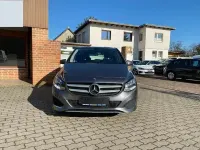 Gebraucht Mercedes B180 109 PS (80 kW) 2016 Mountaingrau  met. Kleinwagen