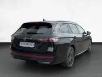 Gebraucht VW Passat R-line 272 PS (200 kW) 2024 Grenadillschwarz metallic Kombi