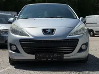 Gebraucht Peugeot 207 Tendance 95 PS (69 kW) 2011 Grau Kleinwagen