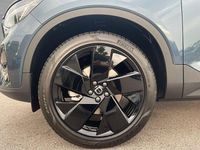 Neu Volvo XC40 Plus 163 PS (119 kW) 2025 Denim blue SUV