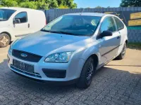 Gebraucht Ford Focus Trend 80 PS (58 kW) 2006 Silber