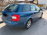 Gebraucht Audi A4 131 PS (96 kW) 2002 Blau Kombi