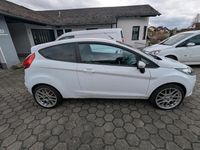 Gebraucht Ford Fiesta 82 PS (60 kW) 2009 Weiß Kleinwagen