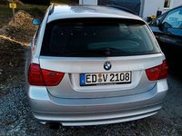 Gebraucht BMW 318 143 PS (105 kW) 2011 Silber Kombi