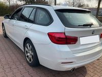 Gebraucht BMW 318 150 PS (110 kW) 2016 Weiß Kombi