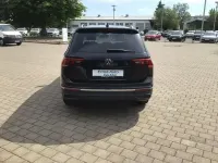 Gebraucht VW Tiguan Allspace Life 150 PS (110 kW) 2022 Deep black perleffekt SUV