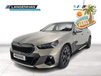 Neu BMW 550e M Sport 489 PS (359 kW) 2026 Grau Limousine