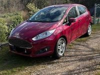 Gebraucht Ford Fiesta Titanium 101 PS (74 kW) 2013 Rot Kleinwagen