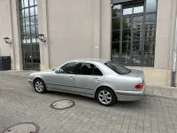 Używany Mercedes E280 204 KM (150 kW) 2000 Sedan/Limuzyna