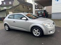 Gebraucht Kia Ceed LX 126 PS (92 kW) 2009 Kirunasilber met. Kleinwagen