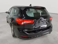 Używany Ford Focus Cool & Connect 120 KM (88 kW) 2021 Czarny Sedan/Limuzyna