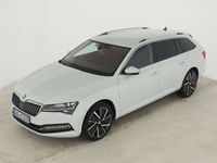 Gebraucht Skoda Superb Style 150 PS (110 kW) 2023 Moonweiß perleffekt Kombi