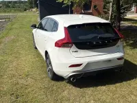 Gebraucht Volvo V40 R-Design 122 PS (89 kW) 2018 Weiß Limousine