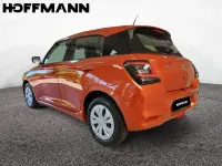 Gebraucht Suzuki Swift Club 83 PS (61 kW) 2025 Flame orange pearl metallic Kleinwagen